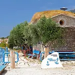 Robinson Corto Maltese Tatil Evi Bol