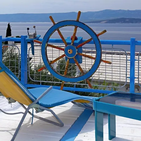 Vikendica Robinson Corto Maltese Bol